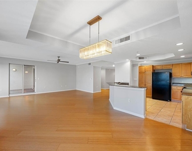 371 Channelside Walk Way - Photo Thumbnail 29