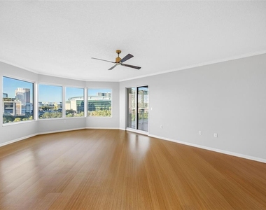 371 Channelside Walk Way - Photo Thumbnail 21