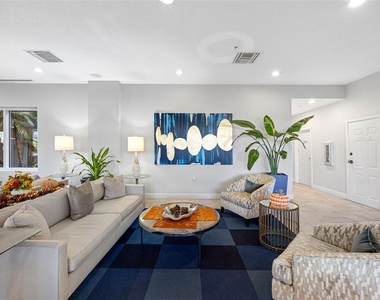 371 Channelside Walk Way - Photo Thumbnail 14