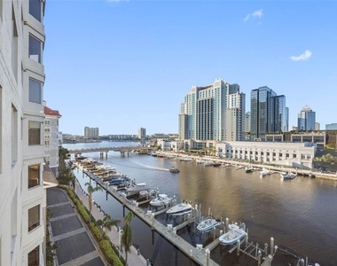 371 Channelside Walk Way - Photo Thumbnail 25