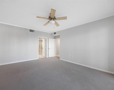 371 Channelside Walk Way - Photo Thumbnail 37