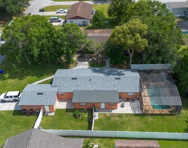 212 Tenneessee Avenue - Photo Thumbnail 3