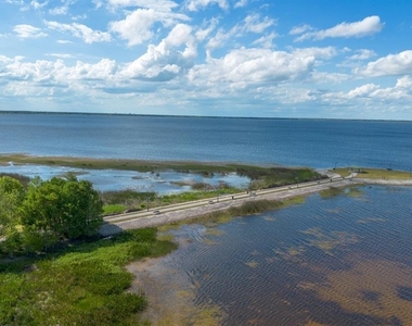 212 Tenneessee Avenue - Photo Thumbnail 25