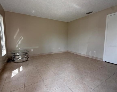 961 Bryan Court - Photo Thumbnail 2