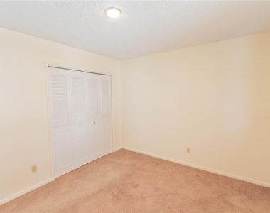 709 Mosley Road - Photo Thumbnail 9