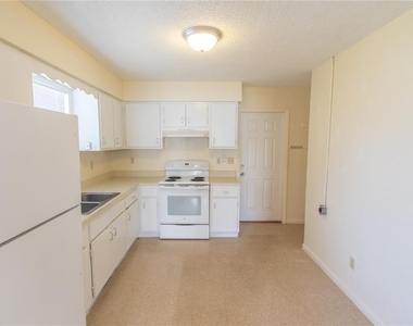 709 Mosley Road - Photo Thumbnail 7