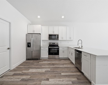 10047 Amicola Street - Photo Thumbnail 9