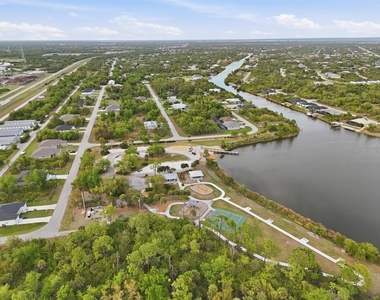10047 Amicola Street - Photo Thumbnail 14
