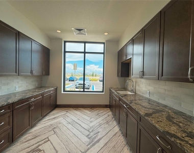 2711 Pioneer Trail - Photo Thumbnail 33