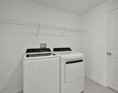 2711 Pioneer Trail - Photo Thumbnail 18