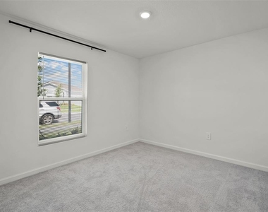 2711 Pioneer Trail - Photo Thumbnail 16
