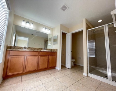10616 Savannah Plantation Court - Photo Thumbnail 8