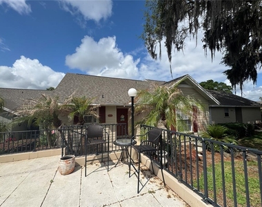 1106 Villa Lane - Photo Thumbnail 1