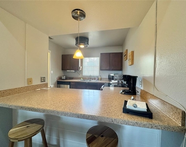 1106 Villa Lane - Photo Thumbnail 13