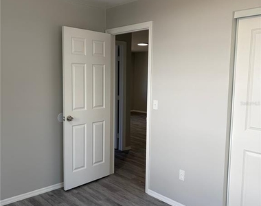 190 W Ventris Avenue - Photo Thumbnail 21