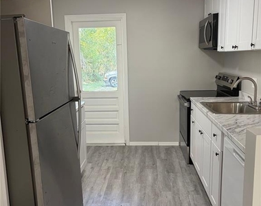 190 W Ventris Avenue - Photo Thumbnail 11