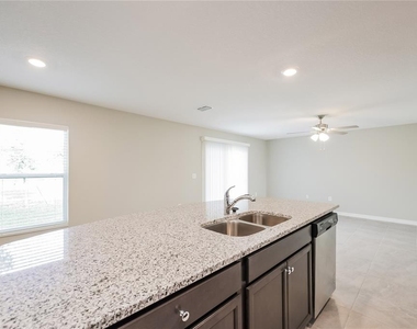 1662 Redfin Drive - Photo Thumbnail 5