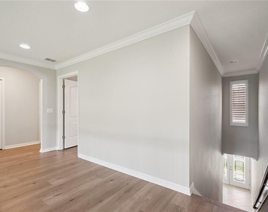 5640 Siracusa Lane - Photo Thumbnail 18