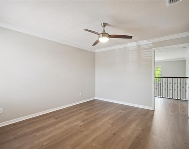 5640 Siracusa Lane - Photo Thumbnail 20