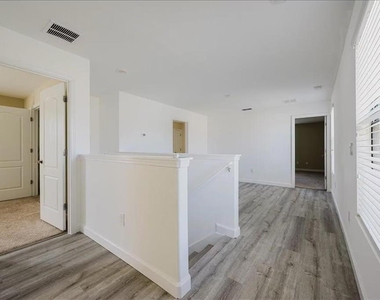 7401 Ella Lane - Photo Thumbnail 20