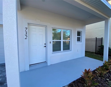 732 S Lee Avenue - Photo Thumbnail 1