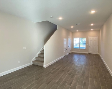 732 S Lee Avenue - Photo Thumbnail 2