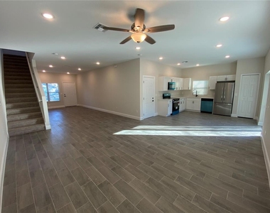 732 S Lee Avenue - Photo Thumbnail 5