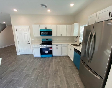 732 S Lee Avenue - Photo Thumbnail 8