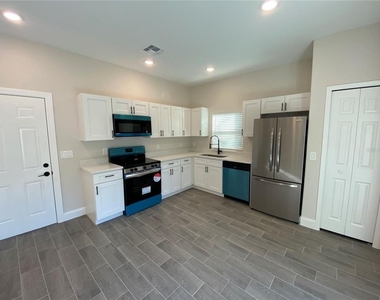 732 S Lee Avenue - Photo Thumbnail 6