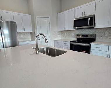 1728 Vanilla Street - Photo Thumbnail 1