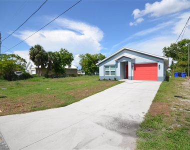 2225 Carver Avenue - Photo Thumbnail 2