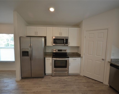 2225 Carver Avenue - Photo Thumbnail 10