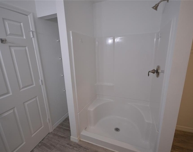 2225 Carver Avenue - Photo Thumbnail 13