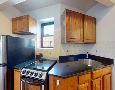 West 22nd Street - Photo Thumbnail 5