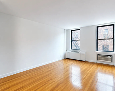 West 22nd Street - Photo Thumbnail 1