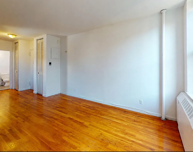 West 22nd Street - Photo Thumbnail 2
