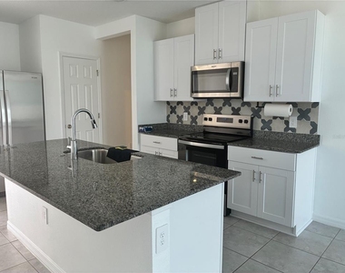 4981 Kaia Avenue - Photo Thumbnail 3