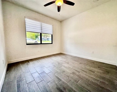 774 W 9th Street - Photo Thumbnail 16