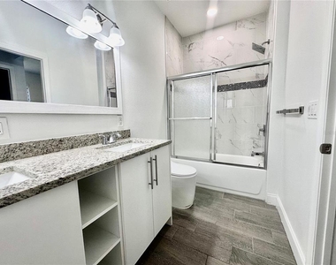774 W 9th Street - Photo Thumbnail 18