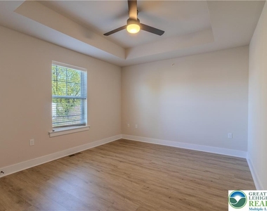 1411 Greenview Drive - Photo Thumbnail 18
