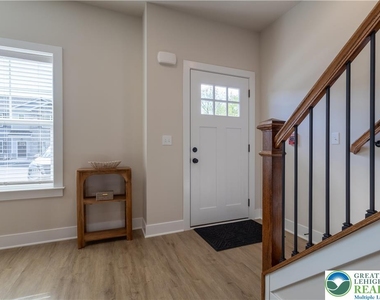 1411 Greenview Drive - Photo Thumbnail 1
