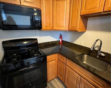 103 E Main Street - Photo Thumbnail 5