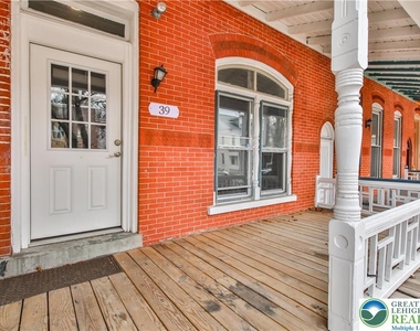 39 N 11th Street - Photo Thumbnail 2