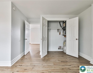 39 N 11th Street - Photo Thumbnail 9
