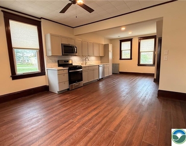 3241 Freemansburg Avenue - Photo Thumbnail 4