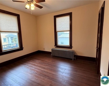 3241 Freemansburg Avenue - Photo Thumbnail 8