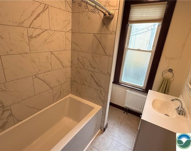 3241 Freemansburg Avenue - Photo Thumbnail 9