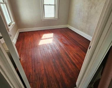 130 Willow Street - Photo Thumbnail 4