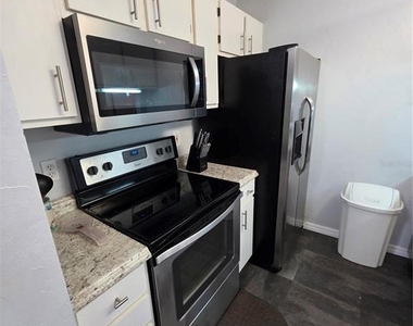 4000 Sw 23rd Street - Photo Thumbnail 1
