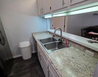 4000 Sw 23rd Street - Photo Thumbnail 2